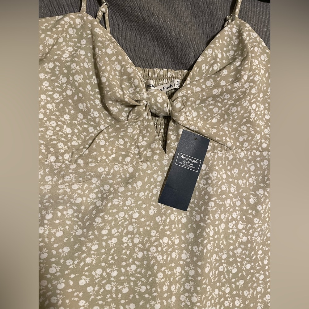 NWT Abercrombie & Fitch top!!!